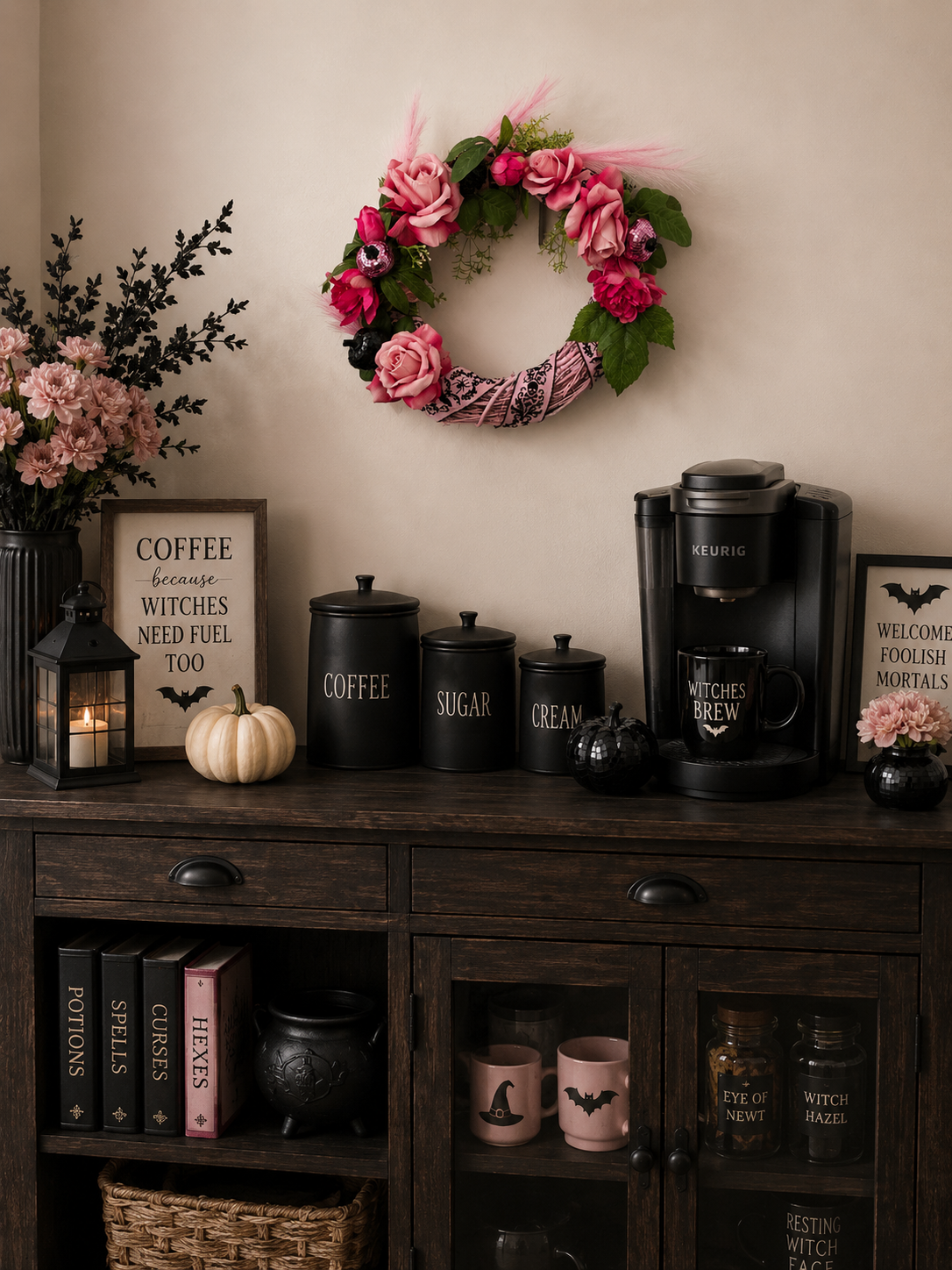 Whimsical Halloween wreath.png