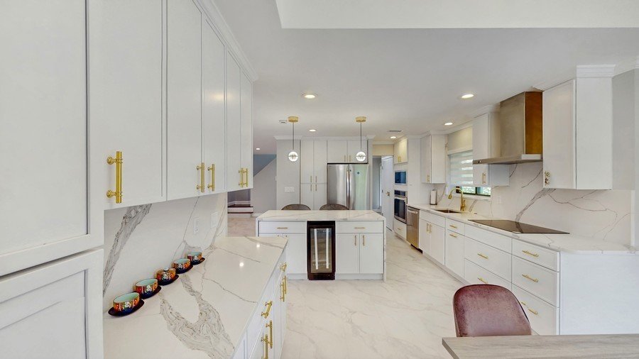14 Acorn Ponds Dr Kit Open .jpg