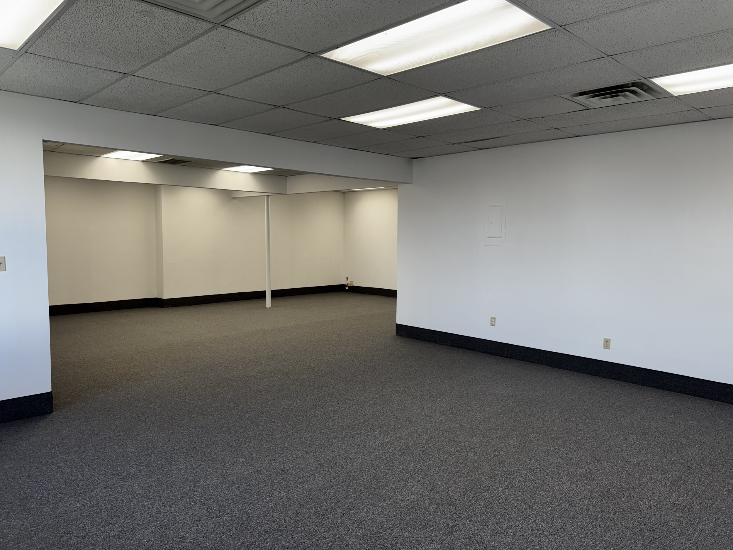 Office 16.jpg