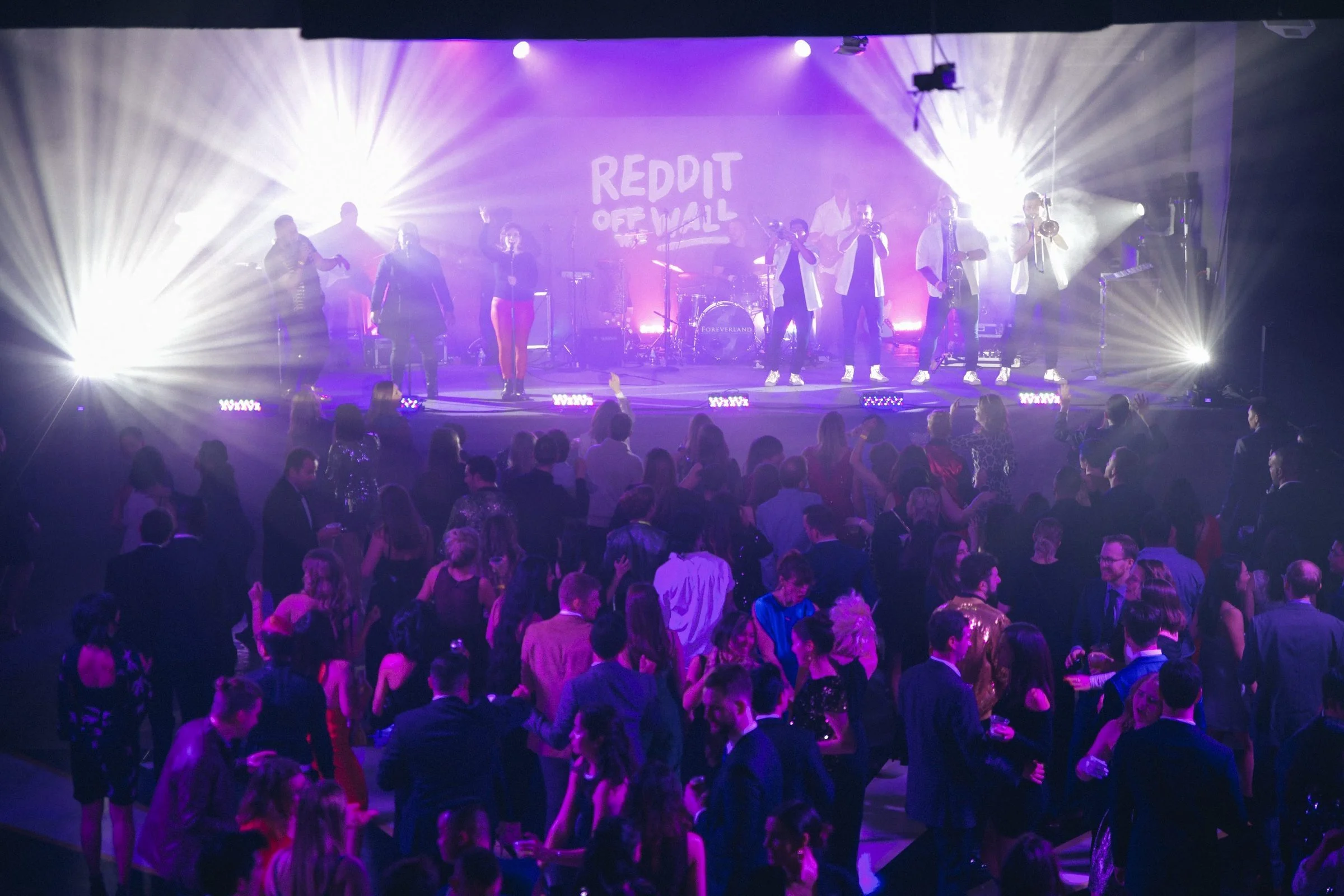 bay-area-corporate-holiday-party-live-band-brass-section-dance-floor-corporate-holiday-party-san-francisco-lighting-design.jpg