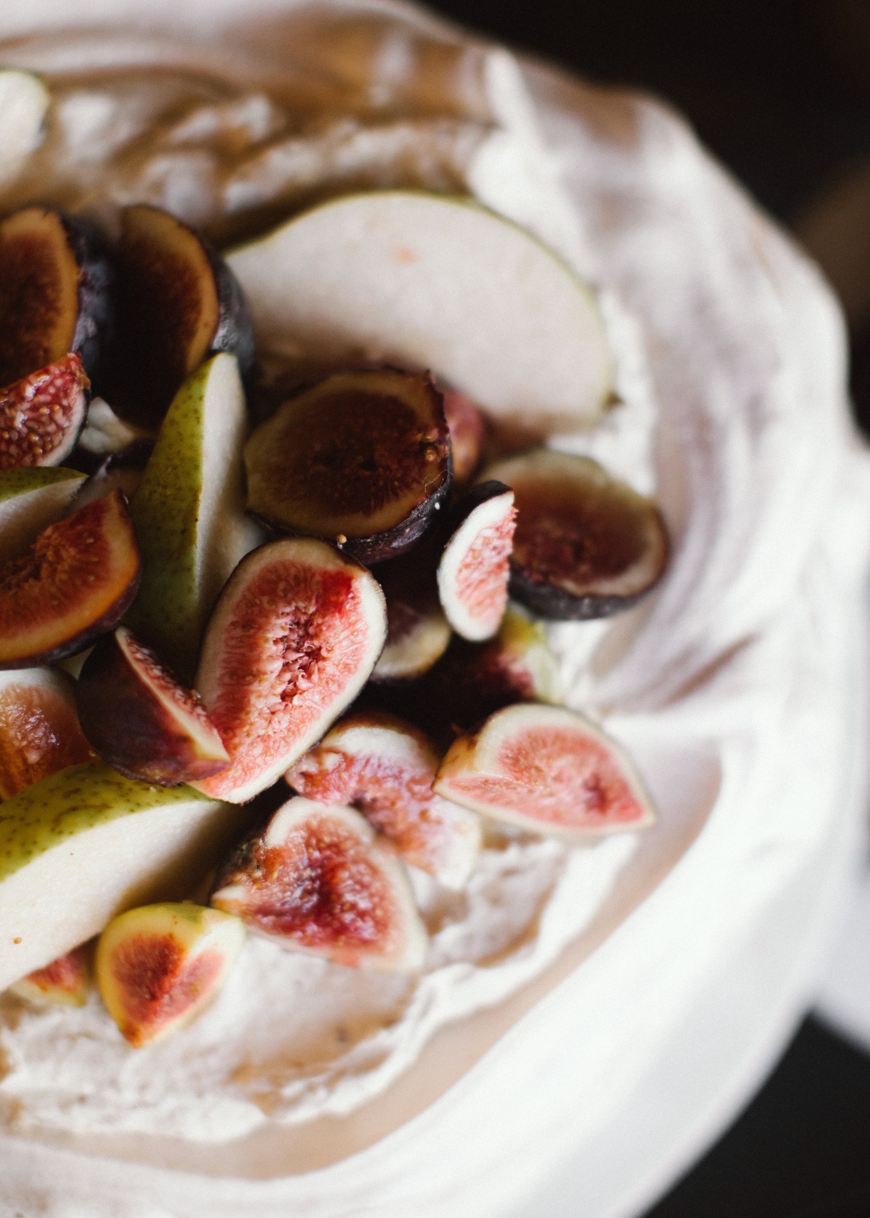 norman-and-blake-launch-gathering-los-angeles-fresh-fig-and-pear-dessert-pavlova-seasonal-event-catering-los-angeles.jpg