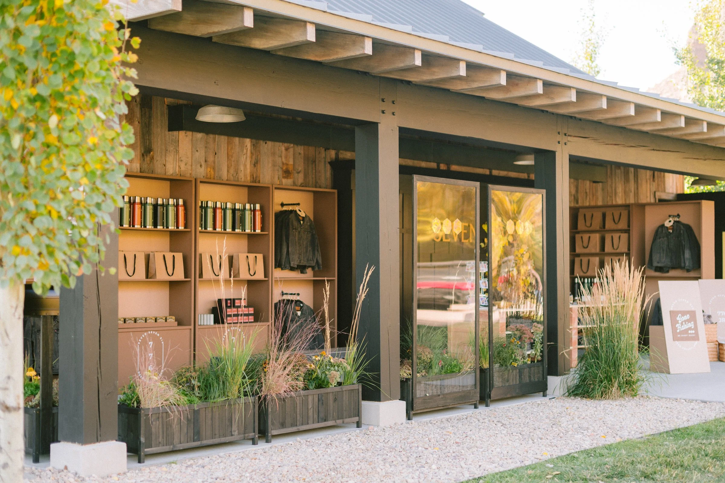 bash-please-utah-investor-community-summit-seven-seven-six-general-custom-pop-up-retail-store-design-deer-valley-utah-corporate-event.jpg