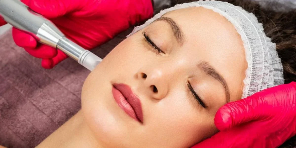 How Microneedling Targets Scars, Wrinkles, and Texture in One Go