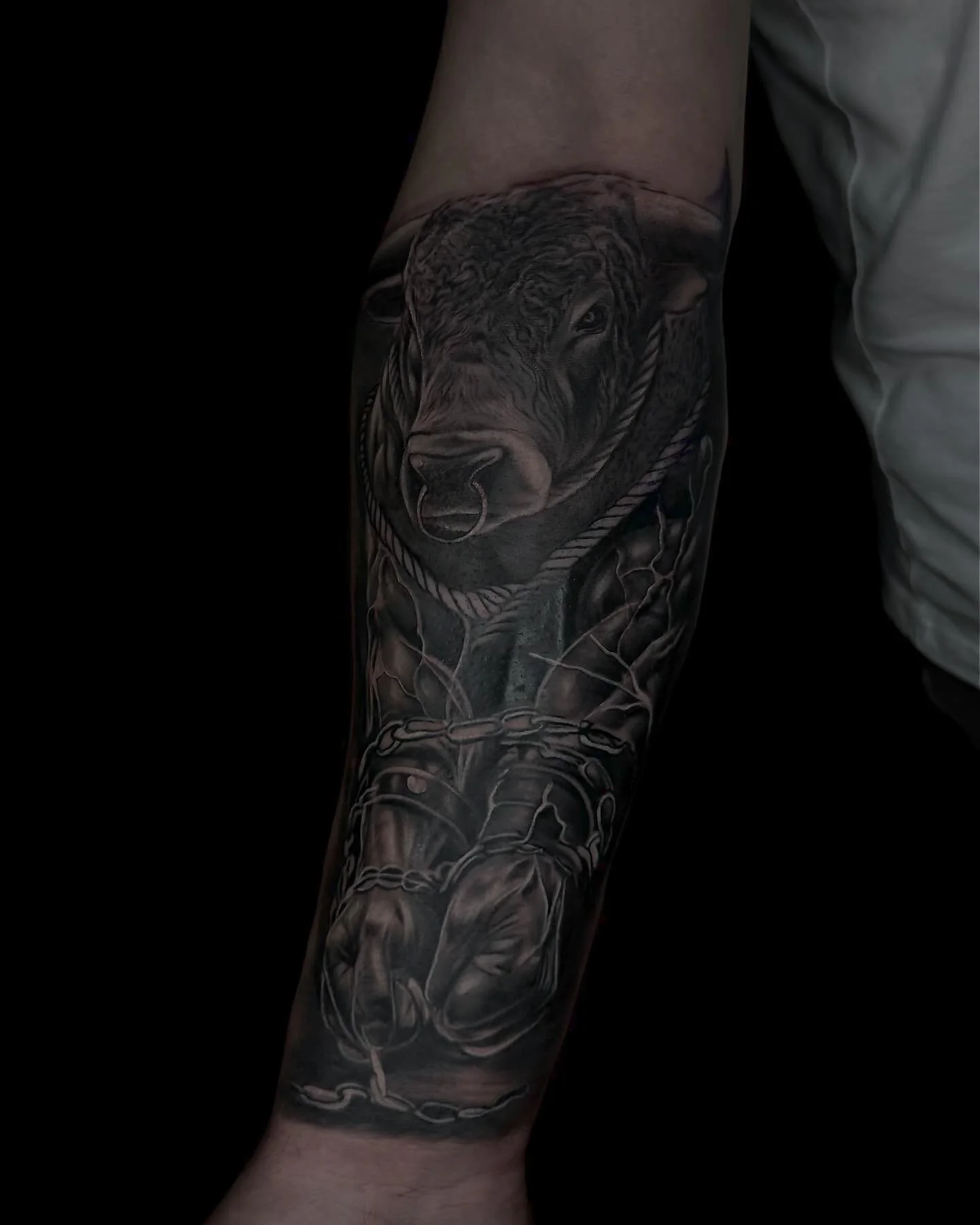 Thank you for trusting us to bring your chained bull to life 🖤 Every tattoo tells a story, and it was an honor to create this bold and powerful design with you. Your vision, our passion—together, we’ve made something unforgettable. 🐂⚡ #