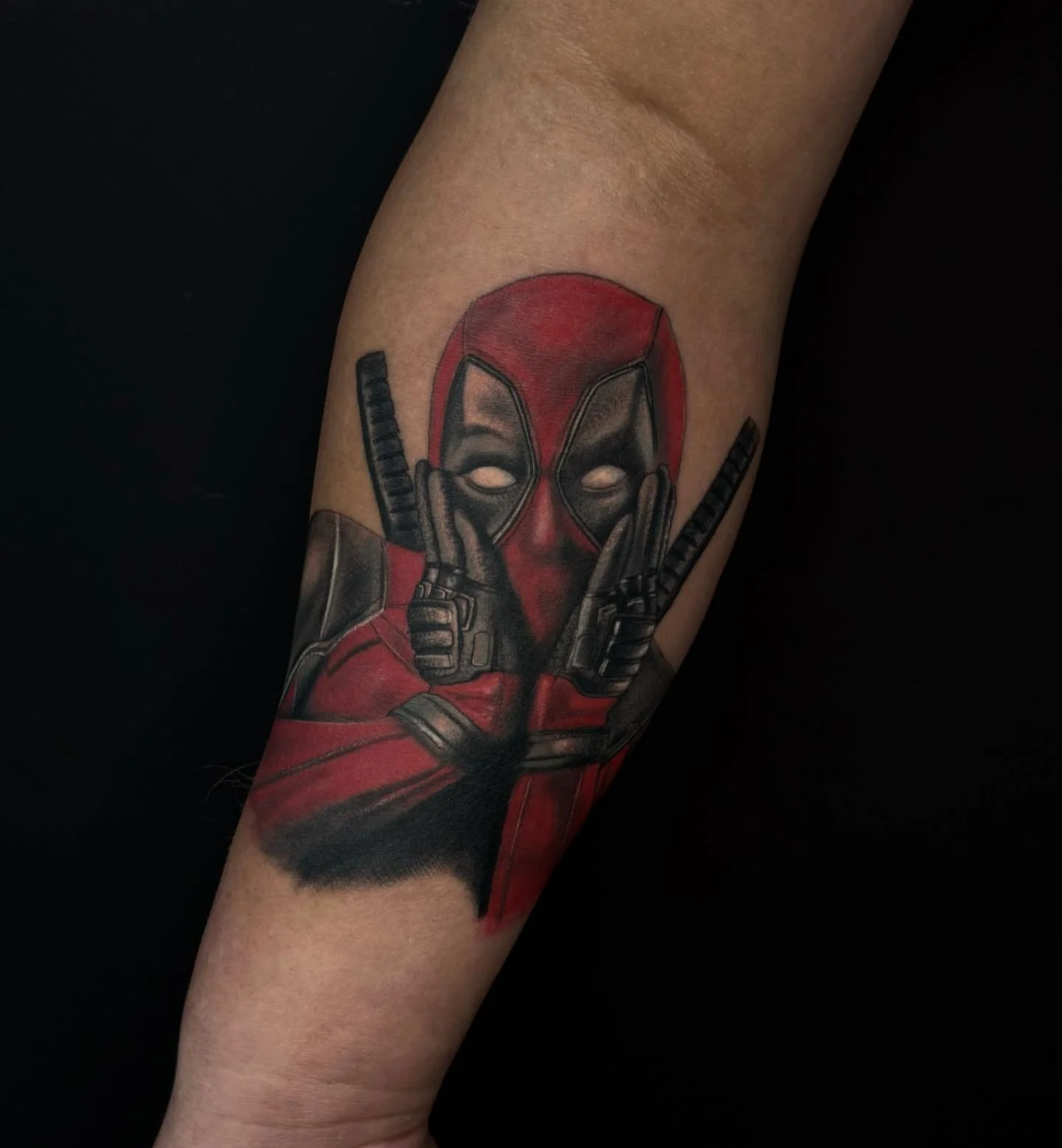 A huge thank you to my client for letting me bring Deadpool to life in such vibrant color! I loved every moment of this piece and can’t wait to do more like it! 🎨🫨 #ObsidianInkBoxtel #TattooArt #explore