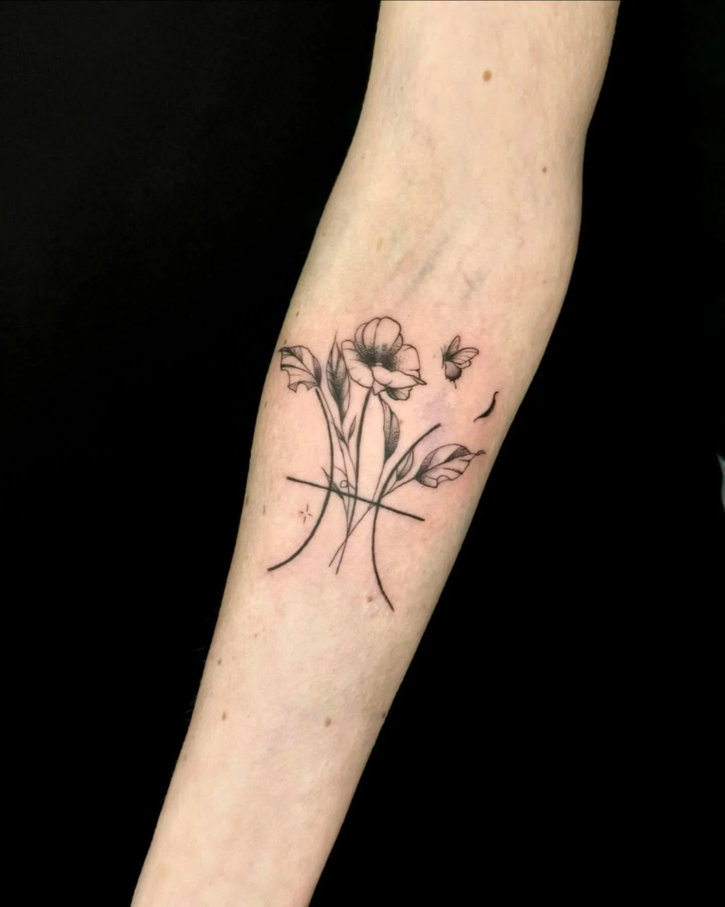 “Transforming cosmic visions into delicate fine line tattoos - each one a unique journey in the stars. Grateful for the trust and collaboration. 🌌✨🔮
#TattooArtistLife #FineLineMagic”