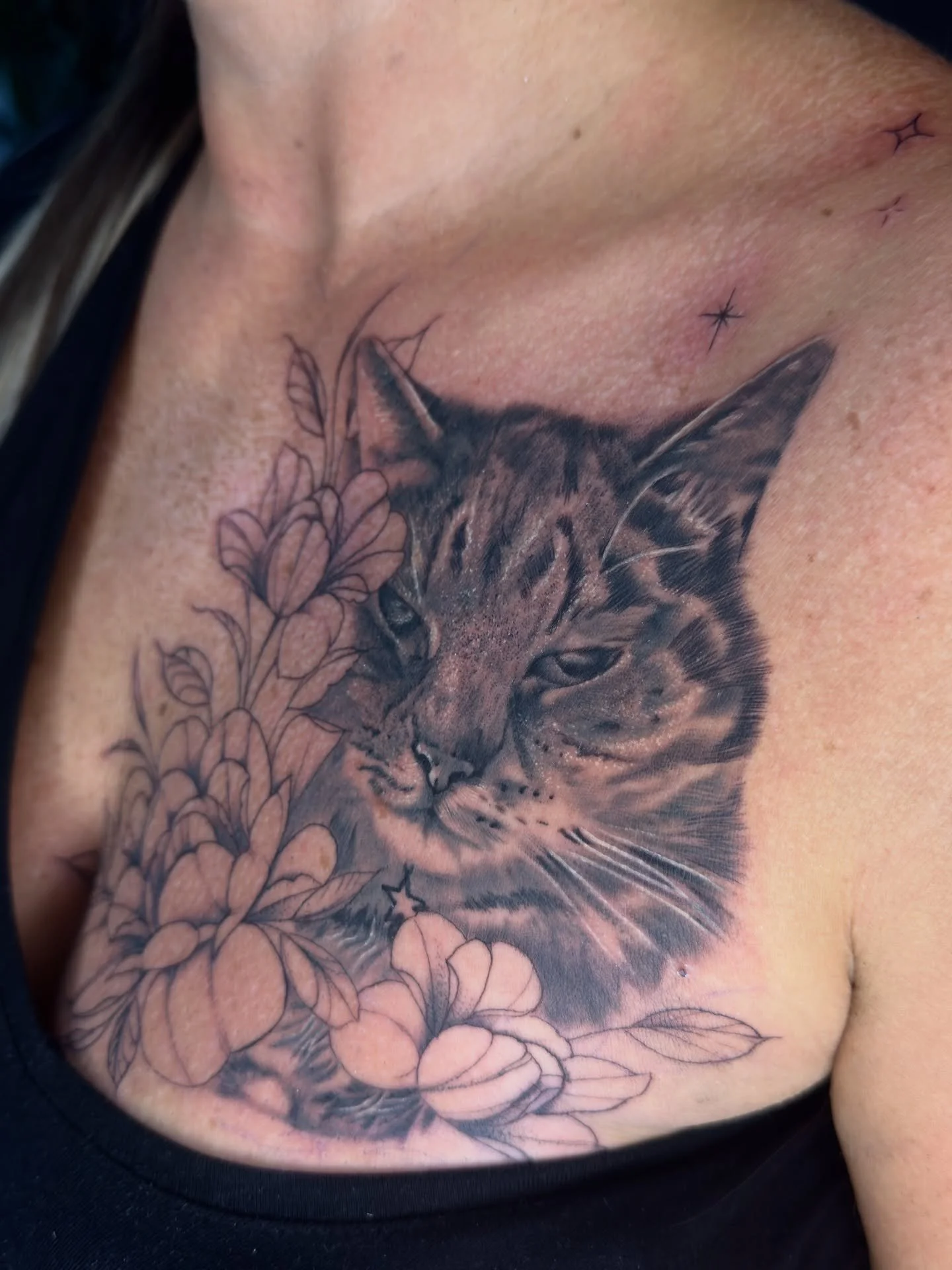 Love for animals stays with us forever &ndash; just like a tattoo. 🖤
This design is a tribute to all our purring friends who give us warmth, peace, and independence every day.
Every cat owner knows that we don&rsquo;t own the cat &ndash; the cat own