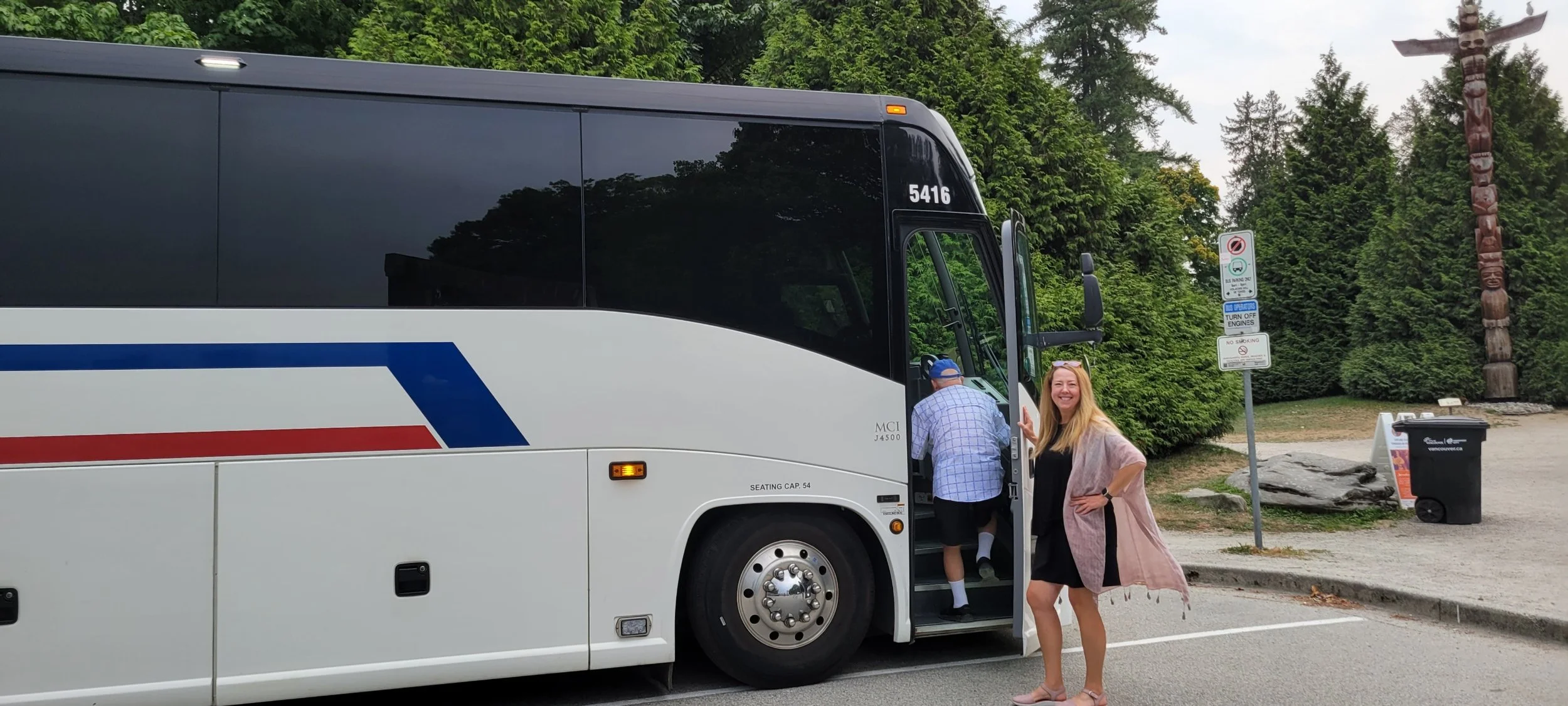 Discover Vancouver and British Columbia with Step-On Tour Guide Services by Tours by Tracy. As a professional, local guide with years of experience, I provide curated commentary and seamless hosting for groups traveling by motorcoach, private vehicle