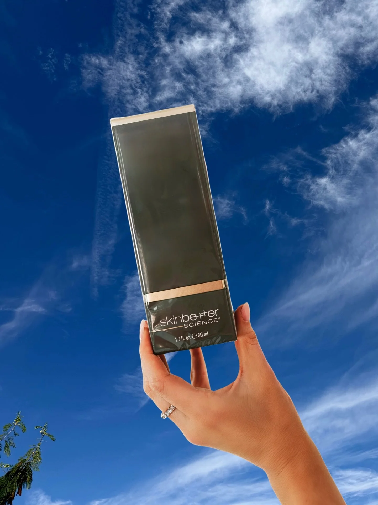 COMING SOON! A breakthrough in regenerative skincare from @skinbetter 

💙 Developed for regenerative filler, now in a volumizing serum
💙 This technology will change the way you recommend &amp; use Hyaluronic Acid
💙 Click the link in bio to registe