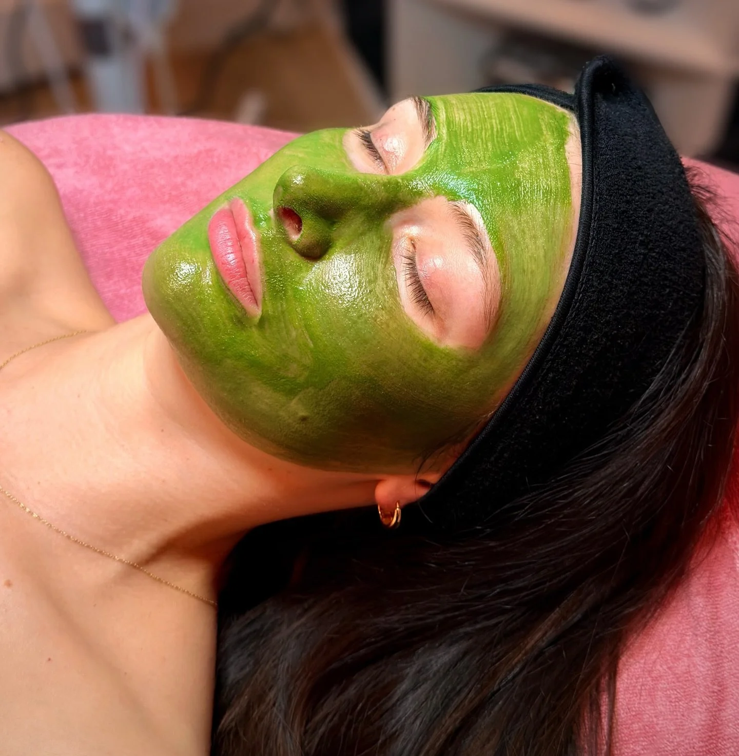 Wearing green today isn&rsquo;t just for luck&hellip; it&rsquo;s for self-care ☘️✨ 

Schedule your facial today through the link in bio!

#katierileyskincare #scottsdaleskincare #facial #esthetician #arizonaskincare