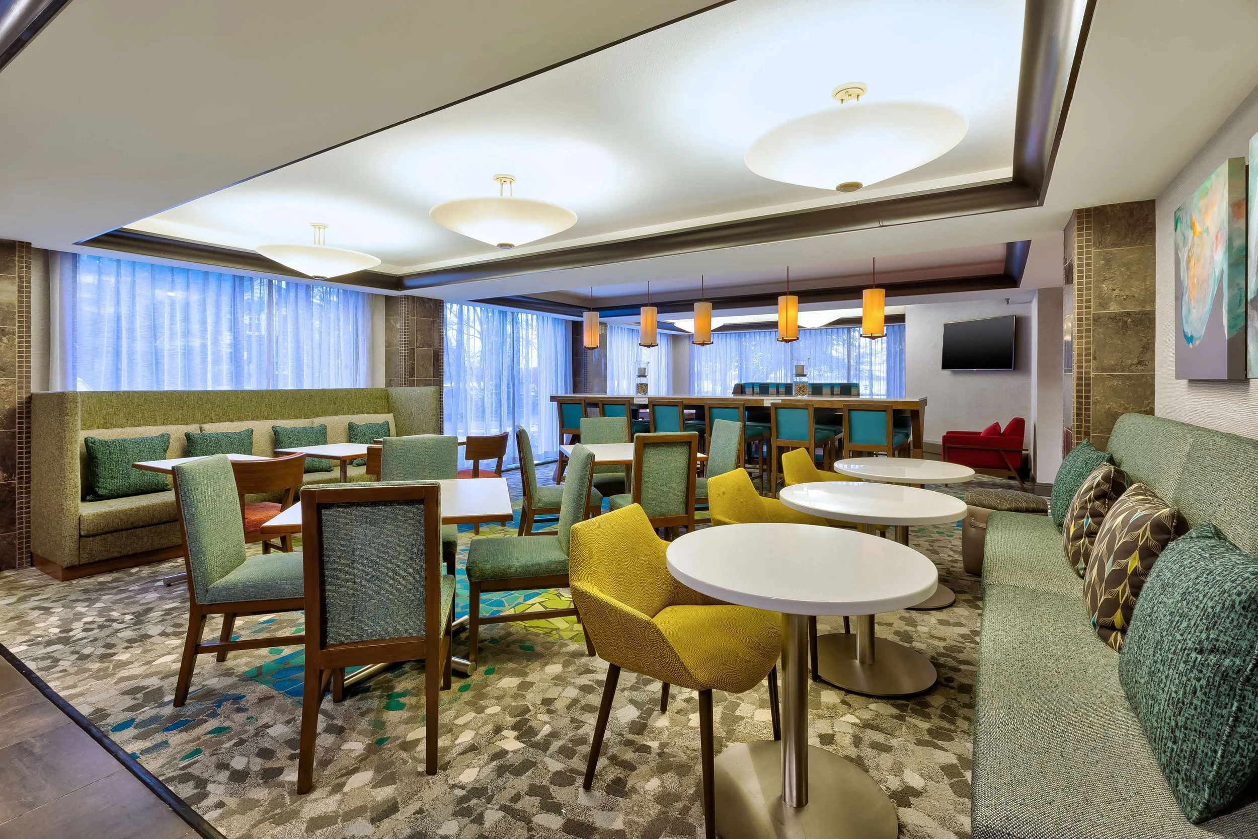 lobby02.jpg