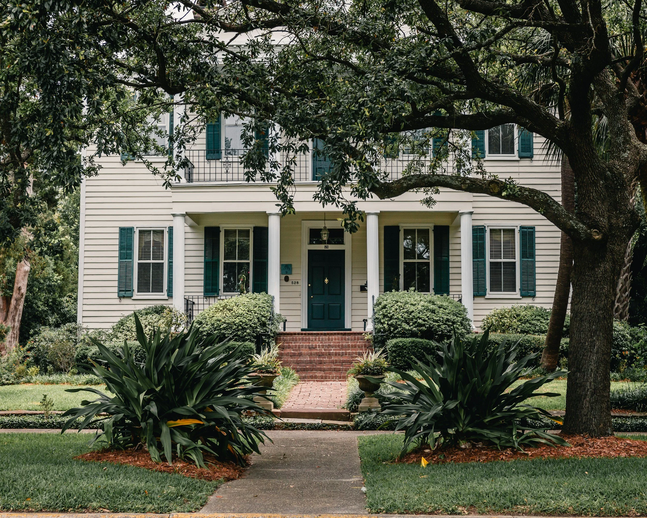 vancouver island homes for sale under 700000, fix and flip vancouver island, investment properties vancouver island, foreclosures vancouver island, distressed properties vancouver island, vancouver island real estate co, hailey brontide, vancouver is