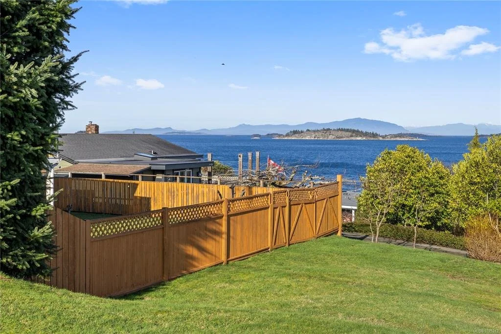 Vancouver Island Real Estate, Nanaimo Real Estate, Comox Valley Real Estate, Parksville Real Estate, Qualicum Real Estate, Port Alberni Real Estate, Tofino Real Estate, Uculete Real Estate, Nanoose Real Estate, Ladysmith Real Estate, Lantzville Real 