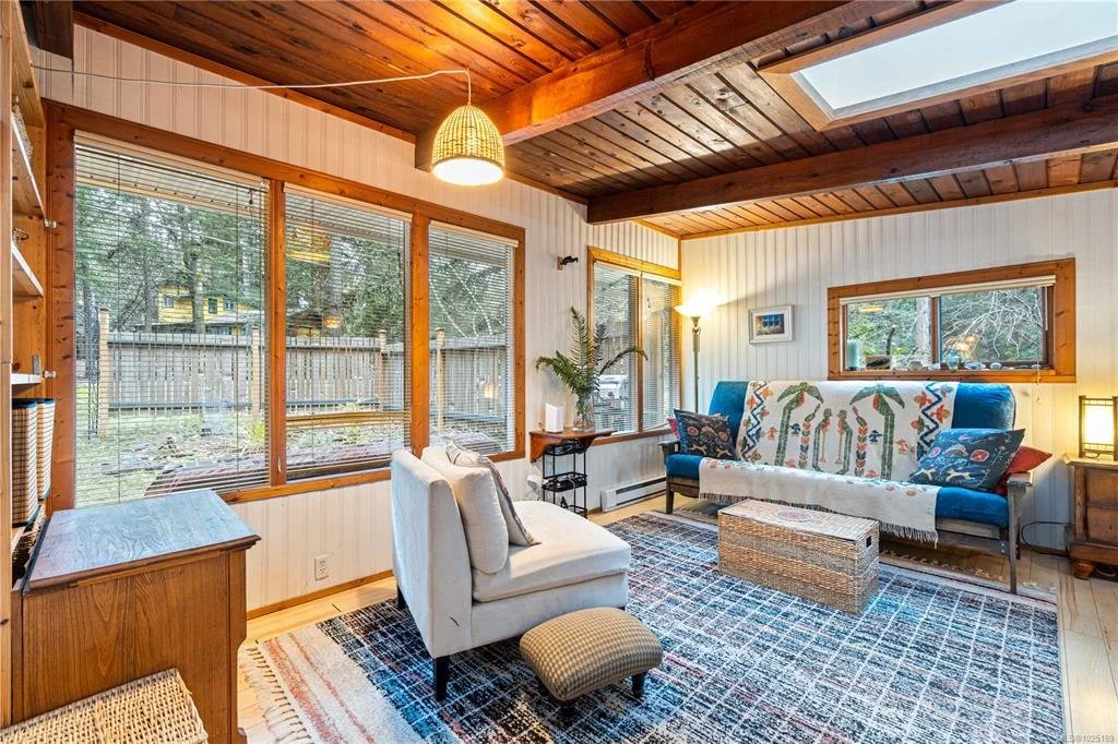 Vancouver Island Real Estate, Nanaimo Real Estate, Comox Valley Real Estate, Parksville Real Estate, Qualicum Real Estate, Port Alberni Real Estate, Tofino Real Estate, Uculete Real Estate, Nanoose Real Estate, Ladysmith Real Estate, Lantzville Real 