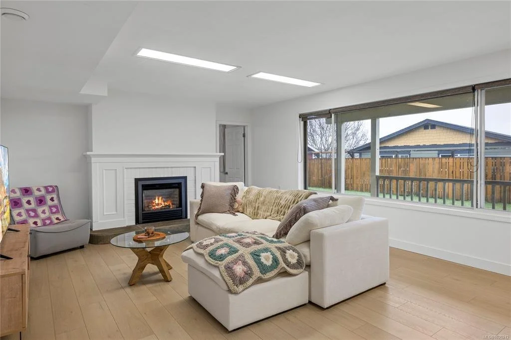 Vancouver Island Real Estate, Nanaimo Real Estate, Comox Valley Real Estate, Parksville Real Estate, Qualicum Real Estate, Port Alberni Real Estate, Tofino Real Estate, Uculete Real Estate, Nanoose Real Estate, Ladysmith Real Estate, Lantzville Real 