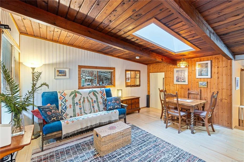 Vancouver Island Real Estate, Nanaimo Real Estate, Comox Valley Real Estate, Parksville Real Estate, Qualicum Real Estate, Port Alberni Real Estate, Tofino Real Estate, Uculete Real Estate, Nanoose Real Estate, Ladysmith Real Estate, Lantzville Real 