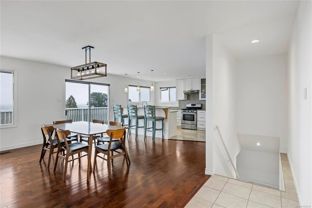 Vancouver Island Real Estate, Nanaimo Real Estate, Comox Valley Real Estate, Parksville Real Estate, Qualicum Real Estate, Port Alberni Real Estate, Tofino Real Estate, Uculete Real Estate, Nanoose Real Estate, Ladysmith Real Estate, Lantzville Real 