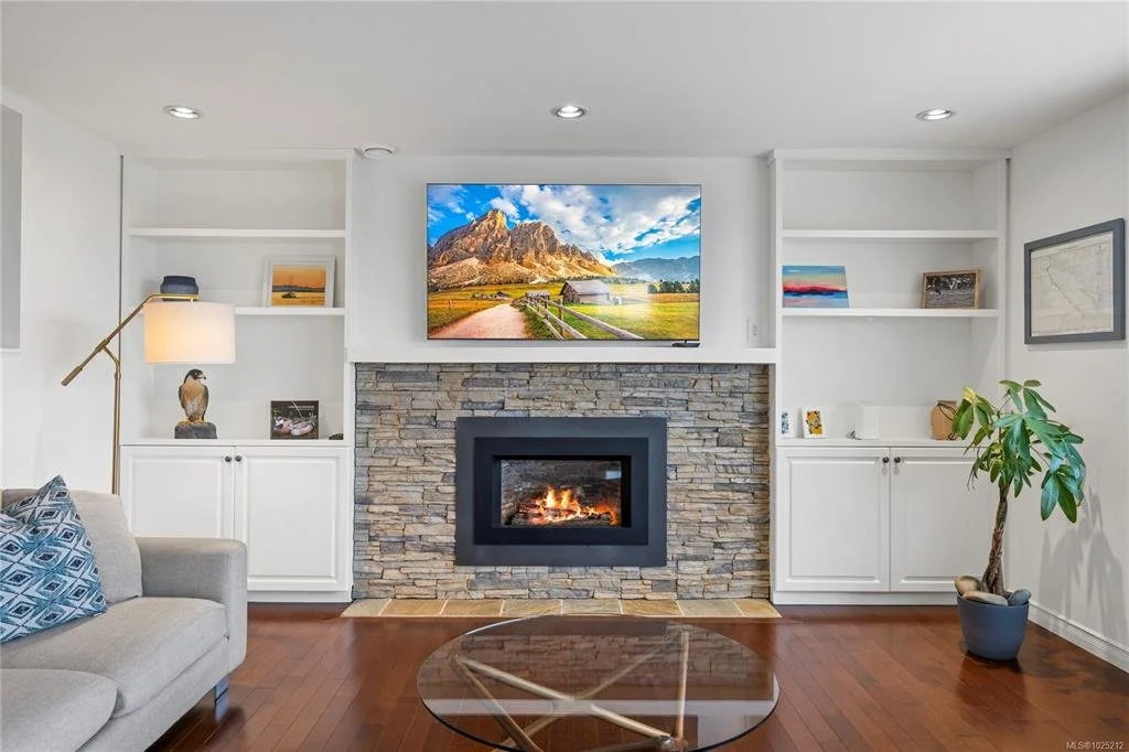 Vancouver Island Real Estate, Nanaimo Real Estate, Comox Valley Real Estate, Parksville Real Estate, Qualicum Real Estate, Port Alberni Real Estate, Tofino Real Estate, Uculete Real Estate, Nanoose Real Estate, Ladysmith Real Estate, Lantzville Real 