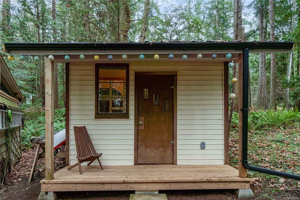 Vancouver Island Real Estate, Nanaimo Real Estate, Comox Valley Real Estate, Parksville Real Estate, Qualicum Real Estate, Port Alberni Real Estate, Tofino Real Estate, Uculete Real Estate, Nanoose Real Estate, Ladysmith Real Estate, Lantzville Real 