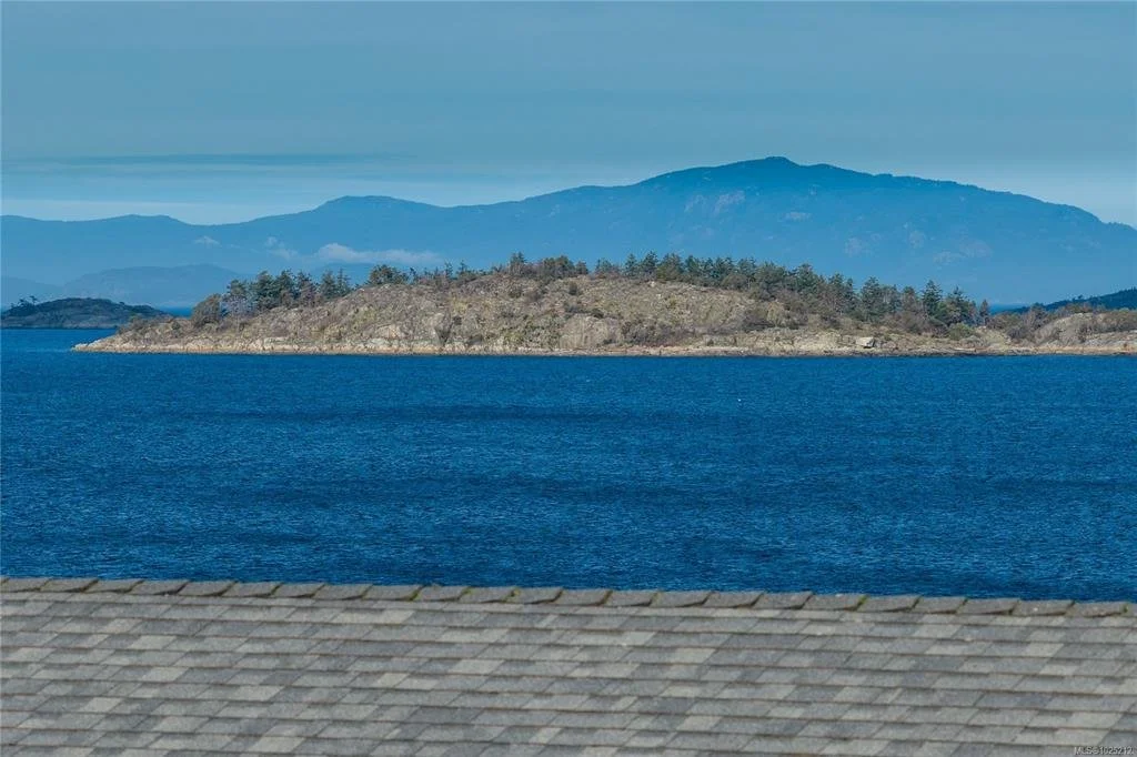 Vancouver Island Real Estate, Nanaimo Real Estate, Comox Valley Real Estate, Parksville Real Estate, Qualicum Real Estate, Port Alberni Real Estate, Tofino Real Estate, Uculete Real Estate, Nanoose Real Estate, Ladysmith Real Estate, Lantzville Real 