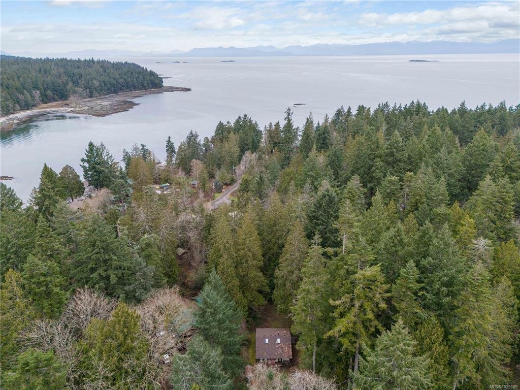 New Listing - 16 Treasure Trail, Protection Island BC