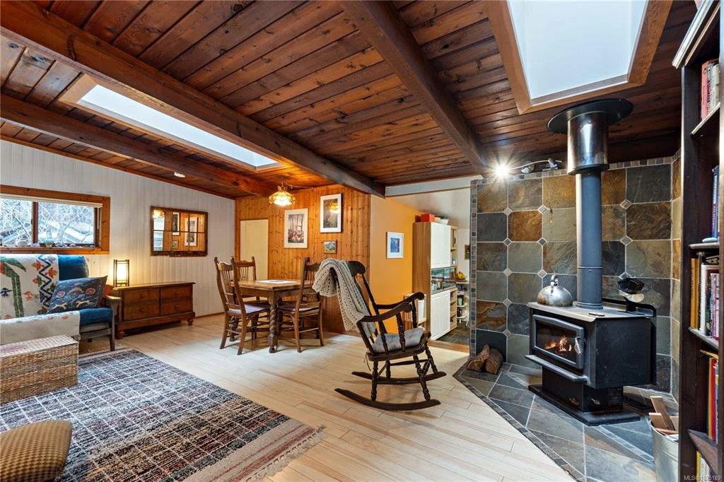 Vancouver Island Real Estate, Nanaimo Real Estate, Comox Valley Real Estate, Parksville Real Estate, Qualicum Real Estate, Port Alberni Real Estate, Tofino Real Estate, Uculete Real Estate, Nanoose Real Estate, Ladysmith Real Estate, Lantzville Real 