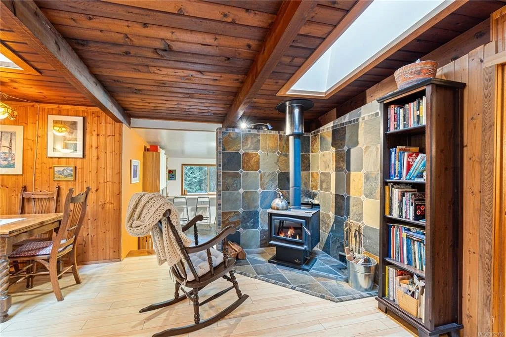 Vancouver Island Real Estate, Nanaimo Real Estate, Comox Valley Real Estate, Parksville Real Estate, Qualicum Real Estate, Port Alberni Real Estate, Tofino Real Estate, Uculete Real Estate, Nanoose Real Estate, Ladysmith Real Estate, Lantzville Real 