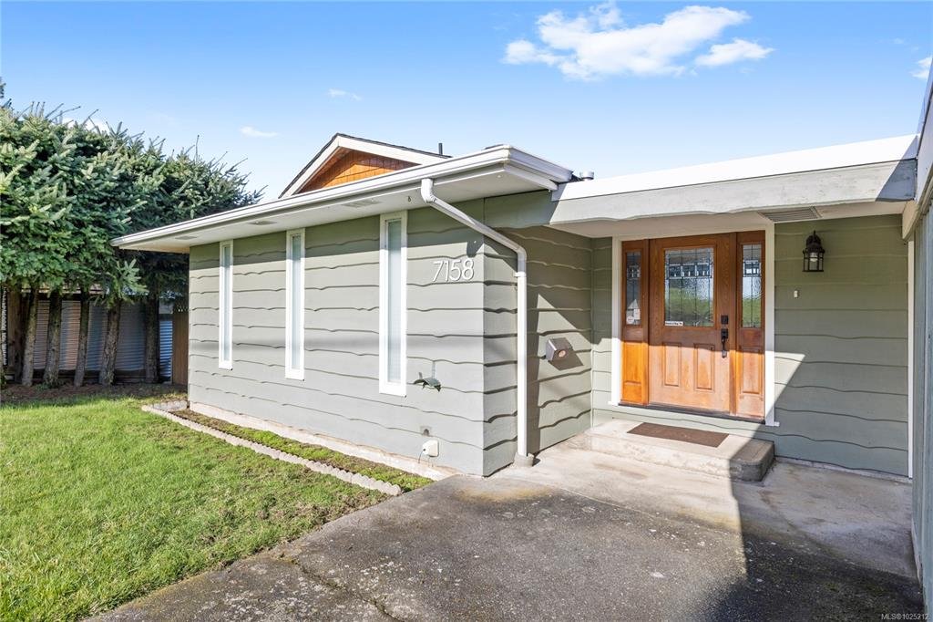 Vancouver Island Real Estate, Nanaimo Real Estate, Comox Valley Real Estate, Parksville Real Estate, Qualicum Real Estate, Port Alberni Real Estate, Tofino Real Estate, Uculete Real Estate, Nanoose Real Estate, Ladysmith Real Estate, Lantzville Real 