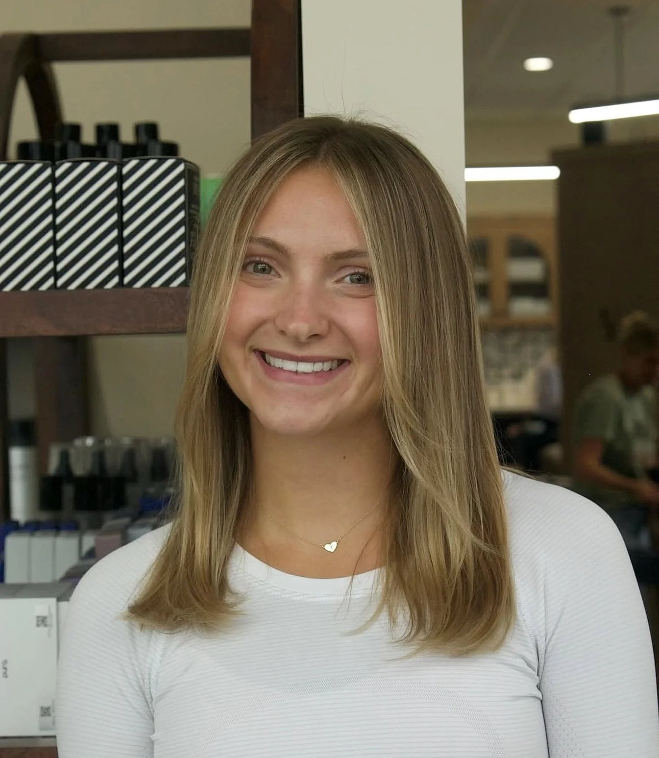 Cheers to the weekend &amp; fresh hair 🥂// dimensional color + cut by @hairbyellaf.adae