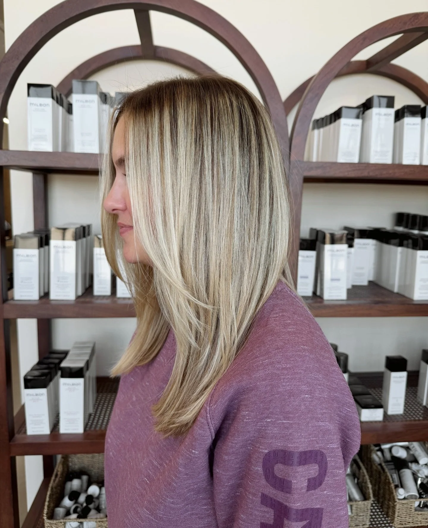 There&rsquo;s nothing like the power of a good haircut to make you feel brand new 💫 // hair cut by Anna