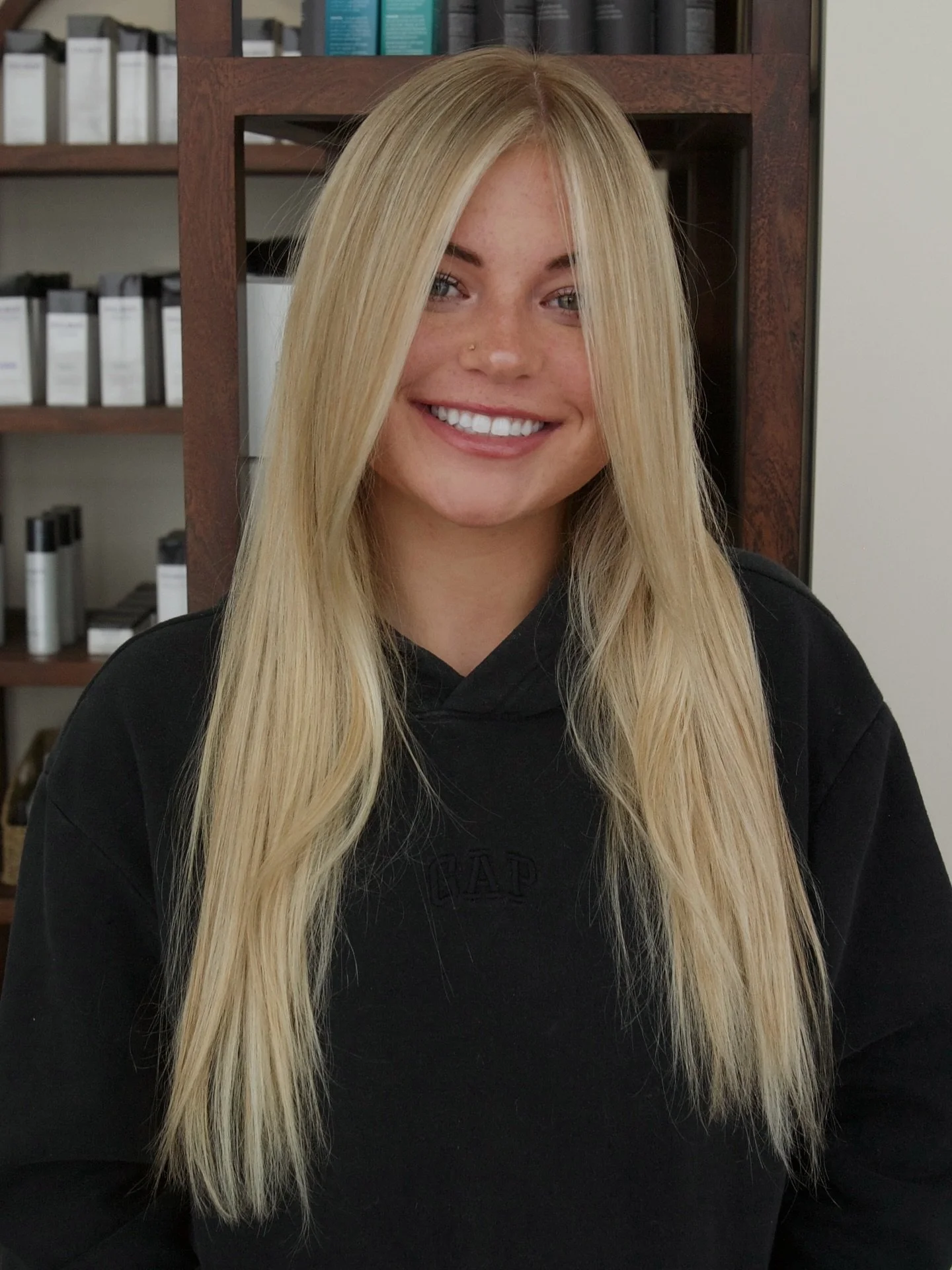 Fresh blonde >>> // dimensional color + cut by @hairbyellaf.adae