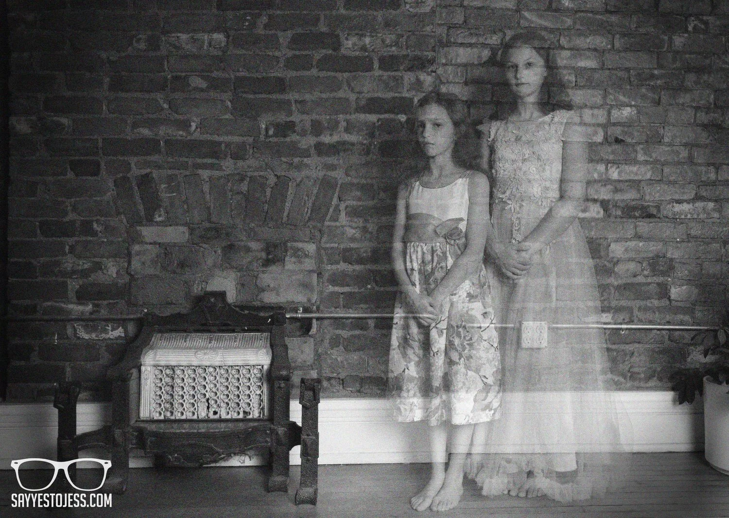 Ghost+girls+smalWNl.jpg