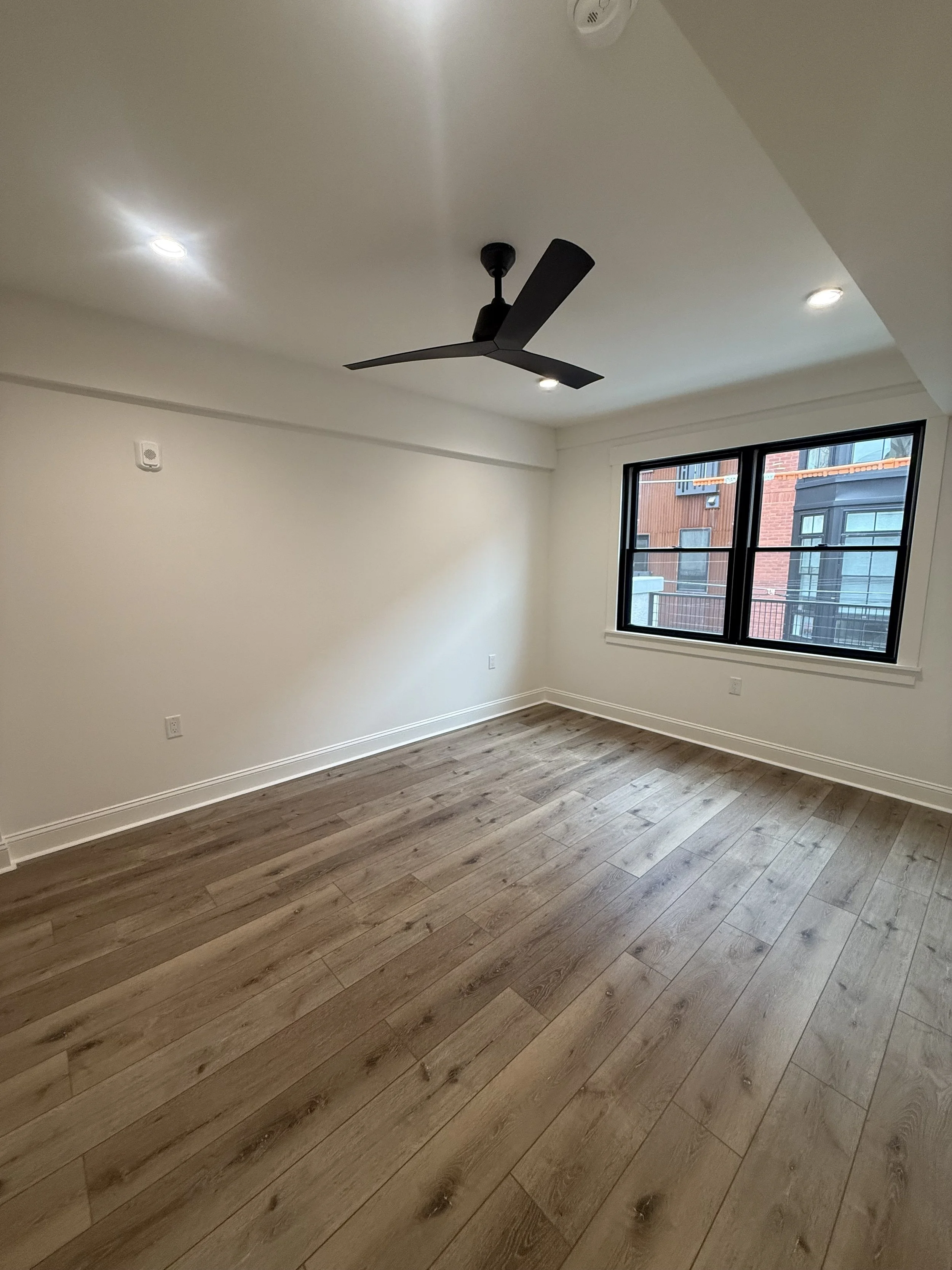 1335 Apt A_second_bedroom1 - Madison Alpern.jpg