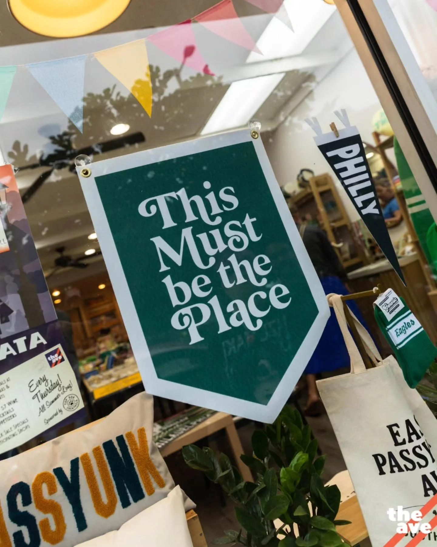 We couldn't have said it better - love this banner from @heytherephilly ! 😉

📍@eastpassyunk

#eastpassyunkave #eastpassyunk #visiteastpassyunk #aveforall #southphilly