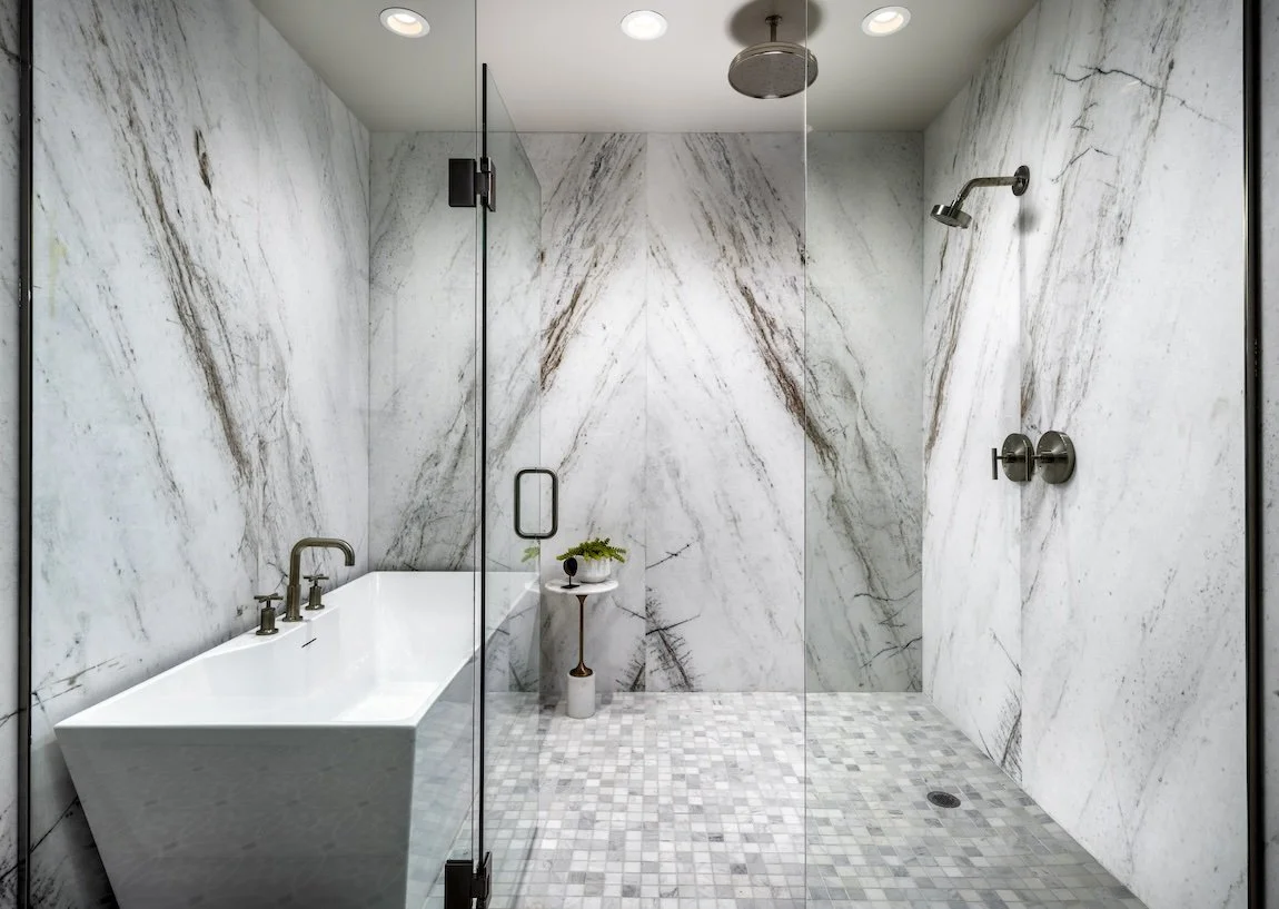 Regency-Desert-Color_River-Edge-Collection_Silverleaf_Primary-Shower_08.jpeg