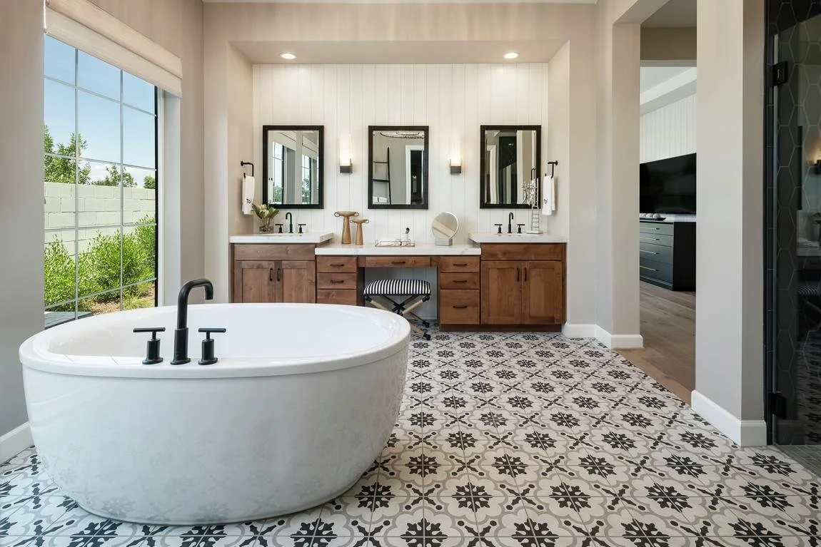 AZ_Caleda_Triana_Primary-Bath_2_conversion1.jpg