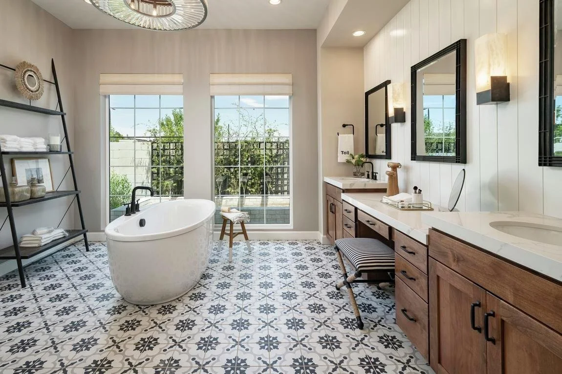 AZ_Caleda_Triana_Primary-Bath_1_1_conversion1.jpg