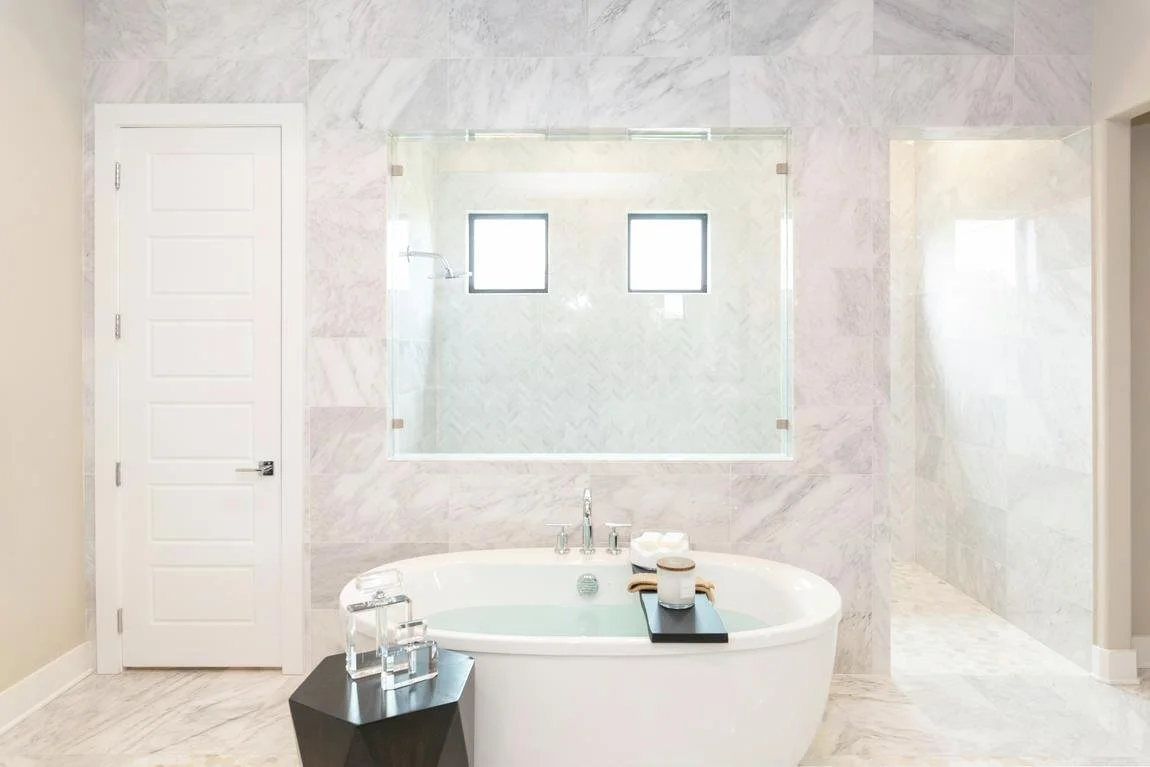 Vanguard_Vickery_MasterBathroom_5_conversion1.jpg