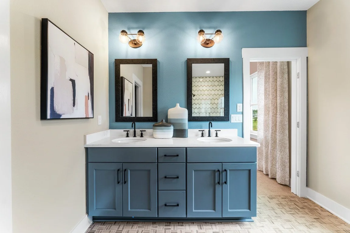 Toll-Brothers-Newton_Lark_Primary-Bathroom_2_conversion1.jpg