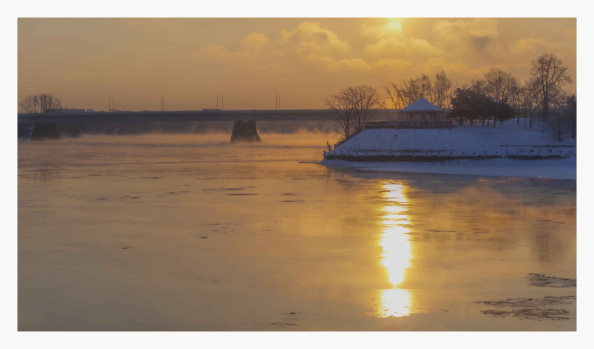 Sunrise_On_The_St_Lawrence_River_A7R4266_17_x_10.jpg