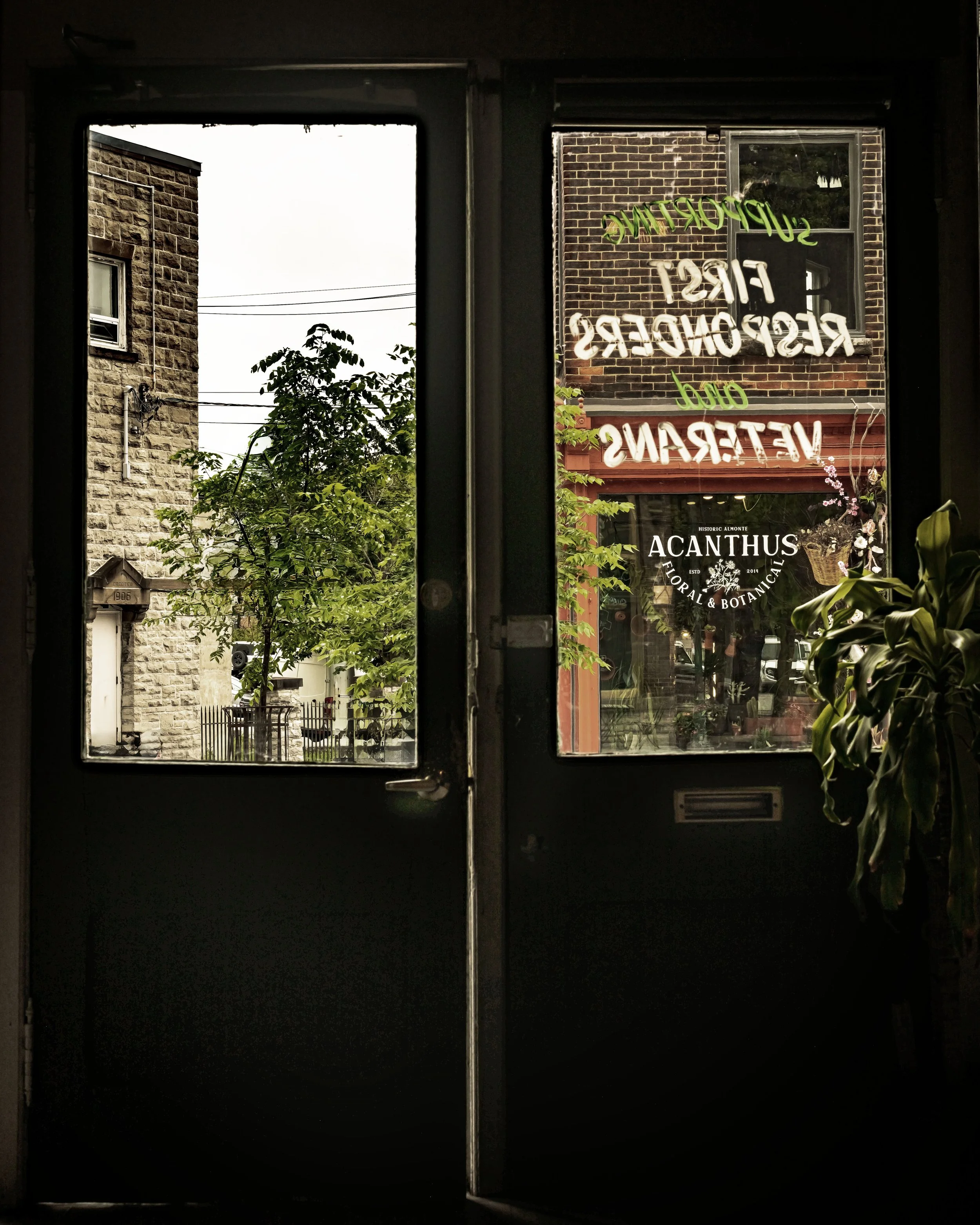 Doors_OVC_cafe_Almonte_MLP9261 copie.jpg