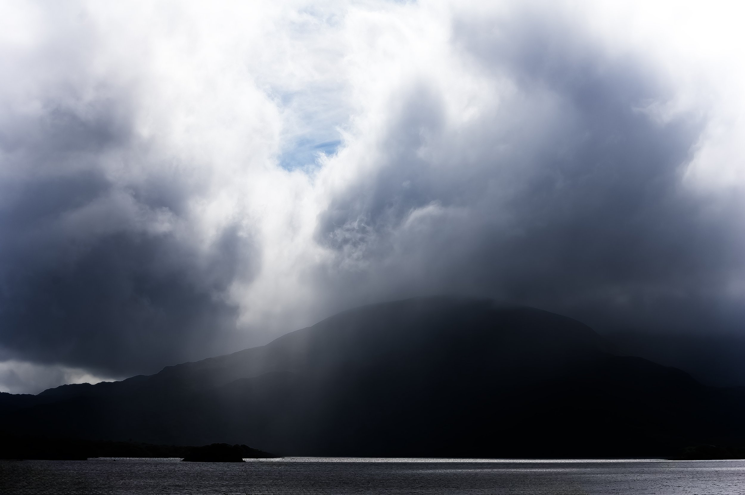 When_The_Sun_Bursts_Through_The_Clouds_DSC_0739 copie 2.jpg