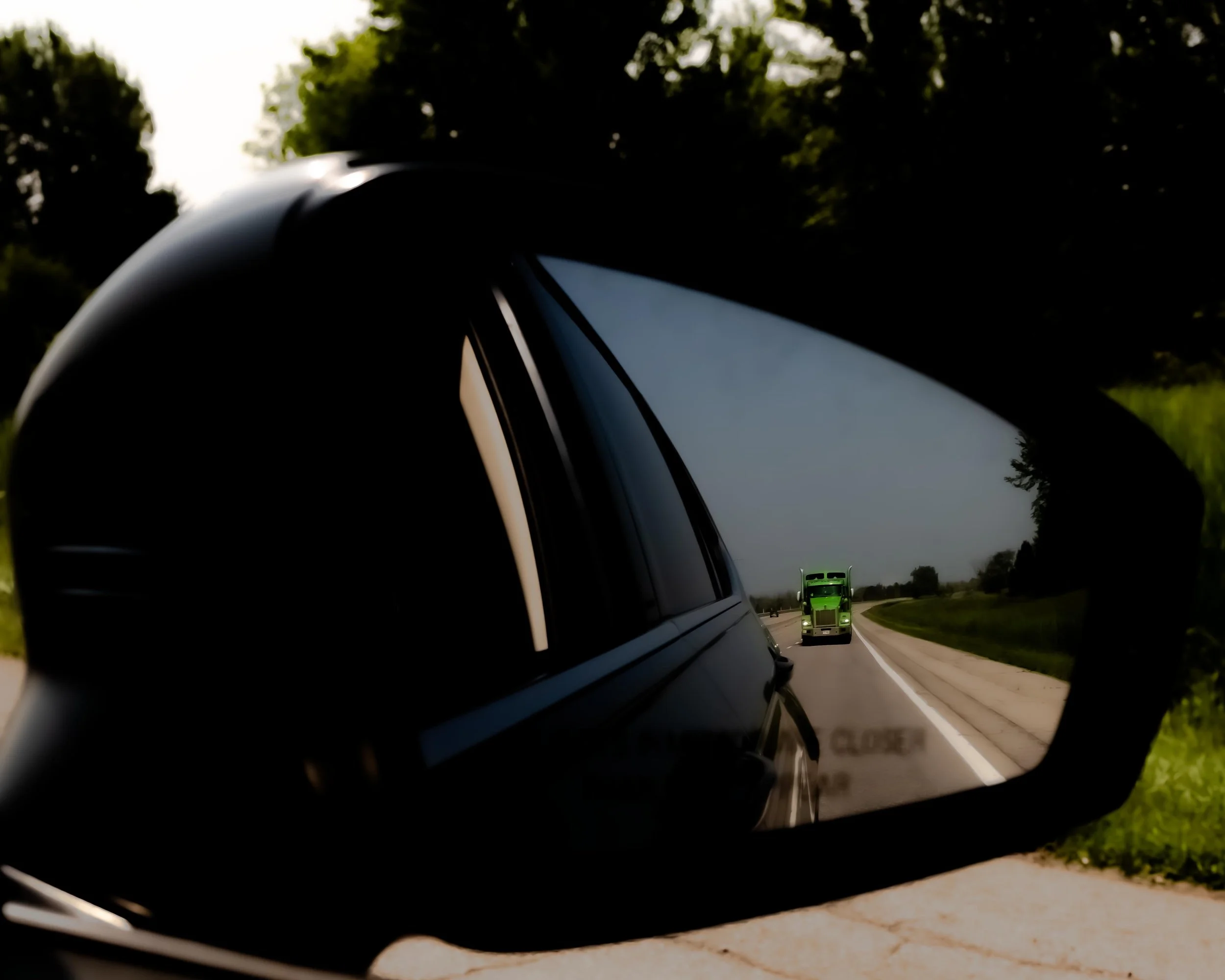 Rear_view_right_mirror_D851186.jpg