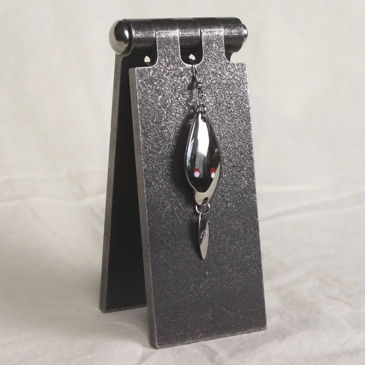 RED-EYED FISH EARRING