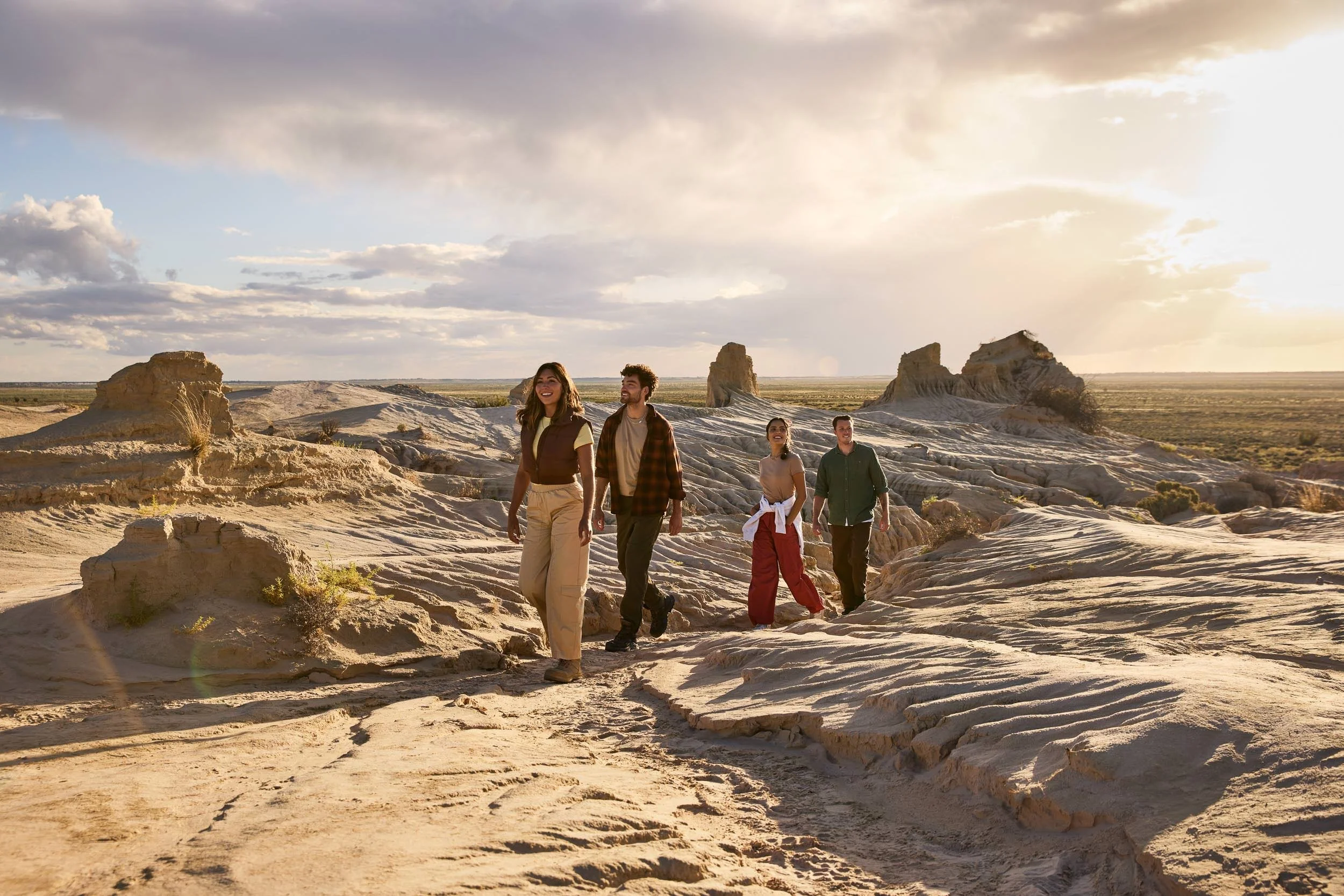 Murray_2023_Mungo_DestinationNSW_WH_4681.jpg