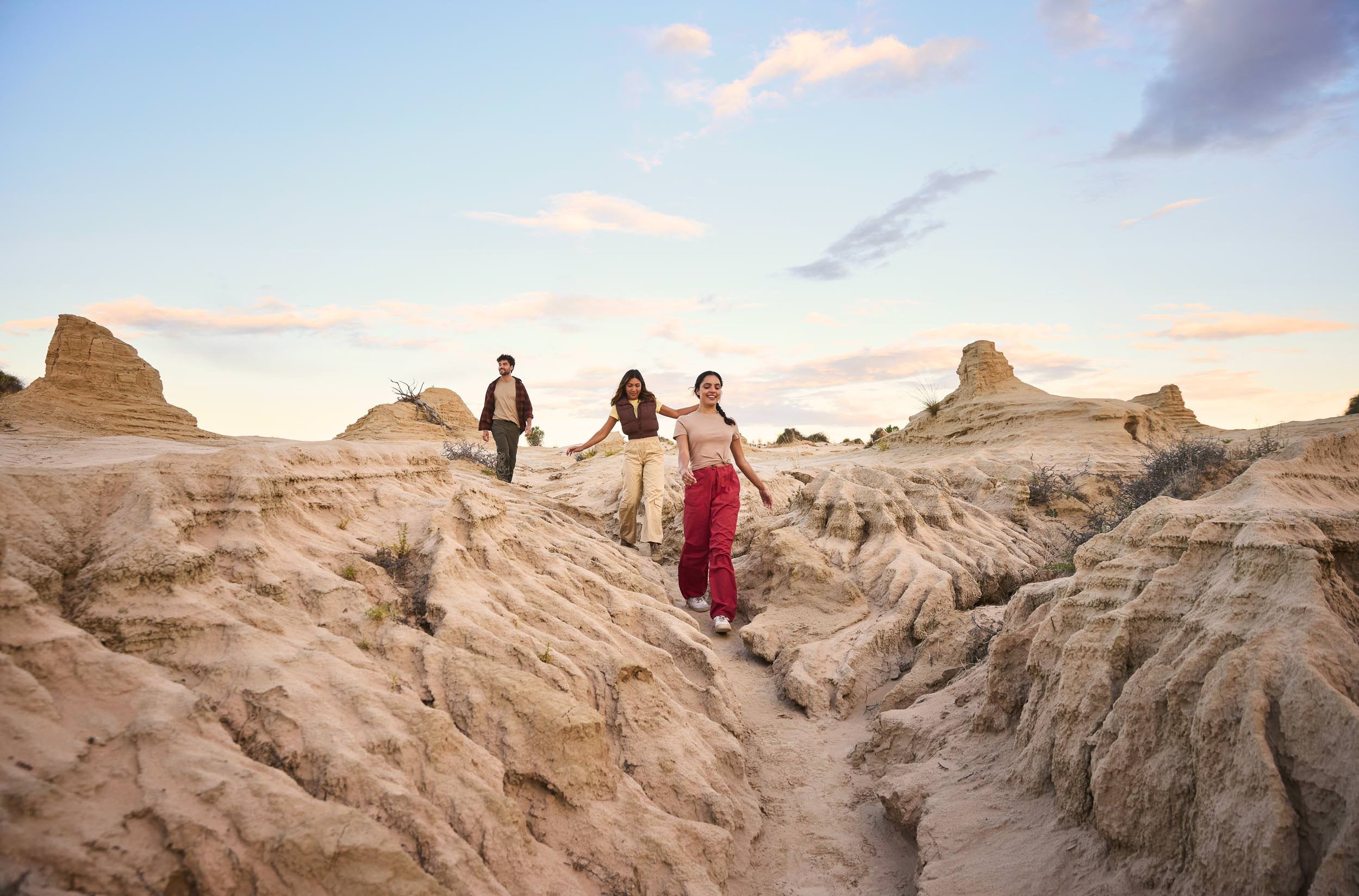 Murray_2023_Mungo_DestinationNSW_WH_4865.jpg