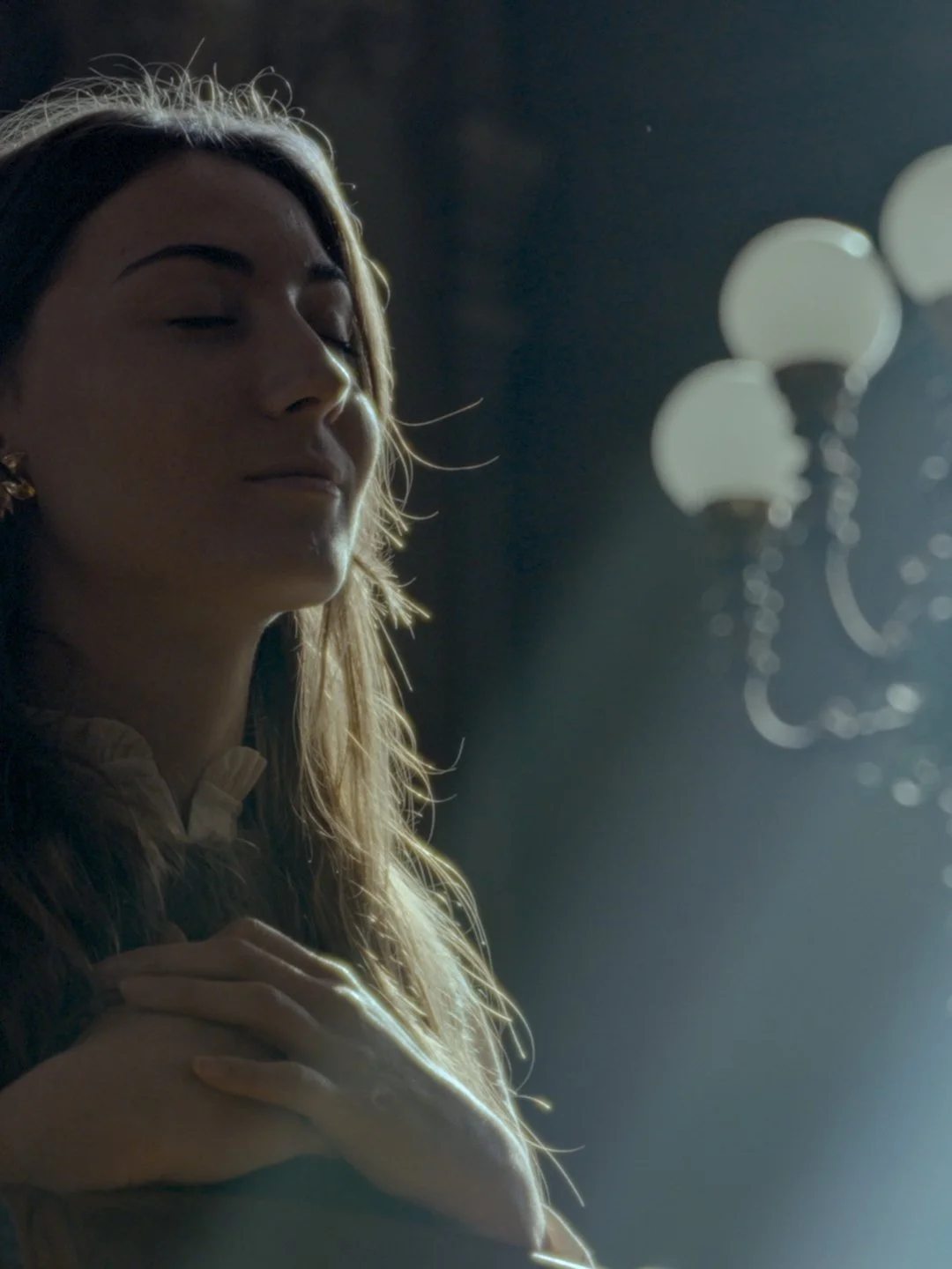 Woman praying.2.jpg