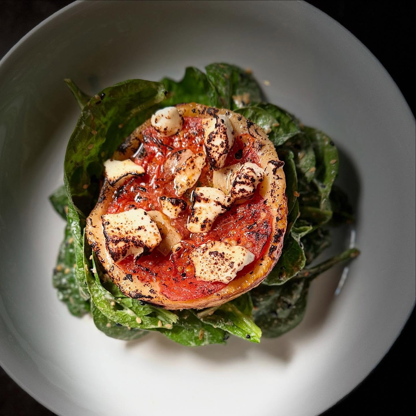 Tomato Chilli Tart - Ch&egrave;vre - Sesame - Spinach - Ricotta 

#dinner #farkyes