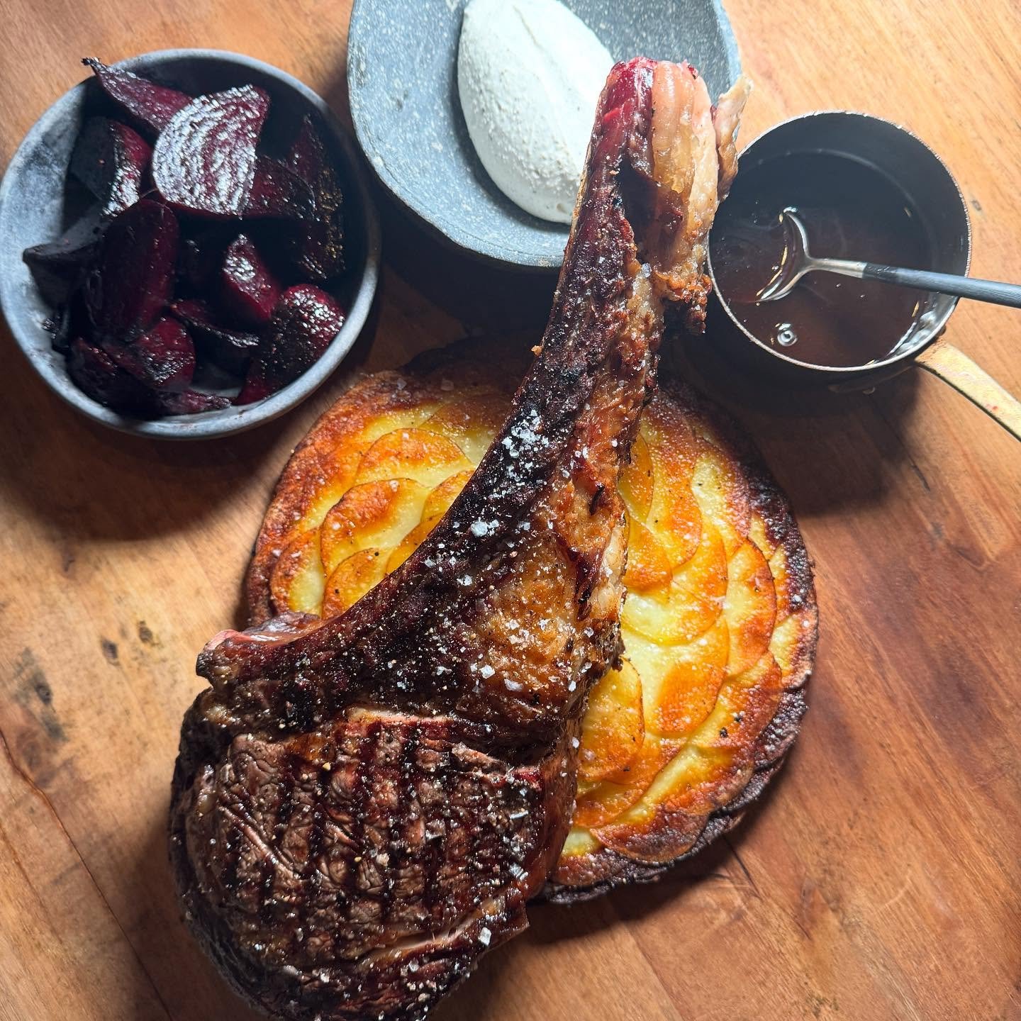 Dinner for two 🫶🏽

Classic af
Delicious af

Beef Cutlet 
Pomme Galette
Red Wine Sauce 
Horseradish Cream
Roasted Beets Sherry Vinegar 

#happysaturday #damn