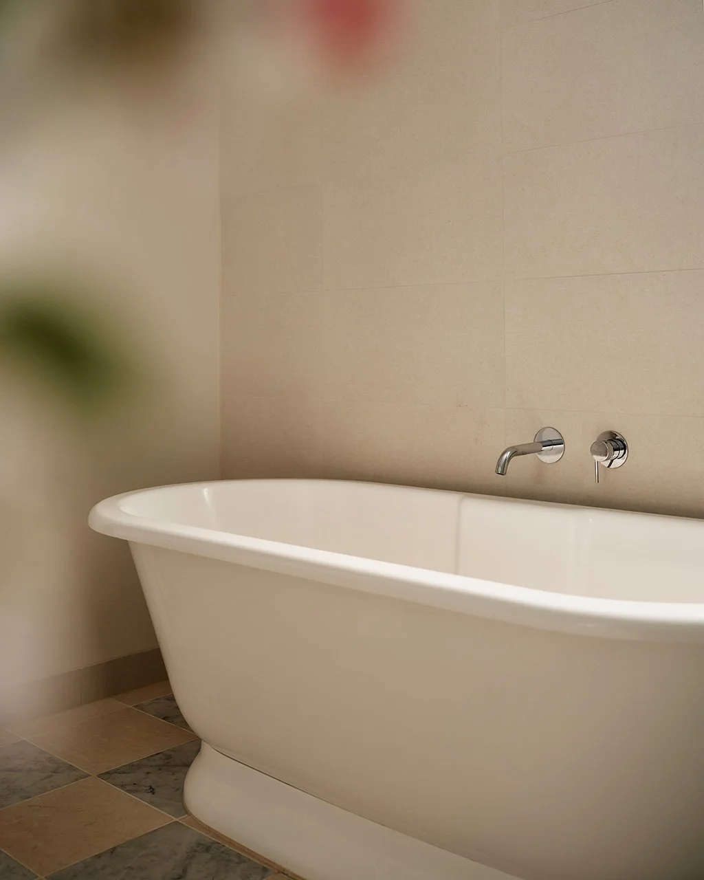 PG Interior Studio Kingsford Project bathtub